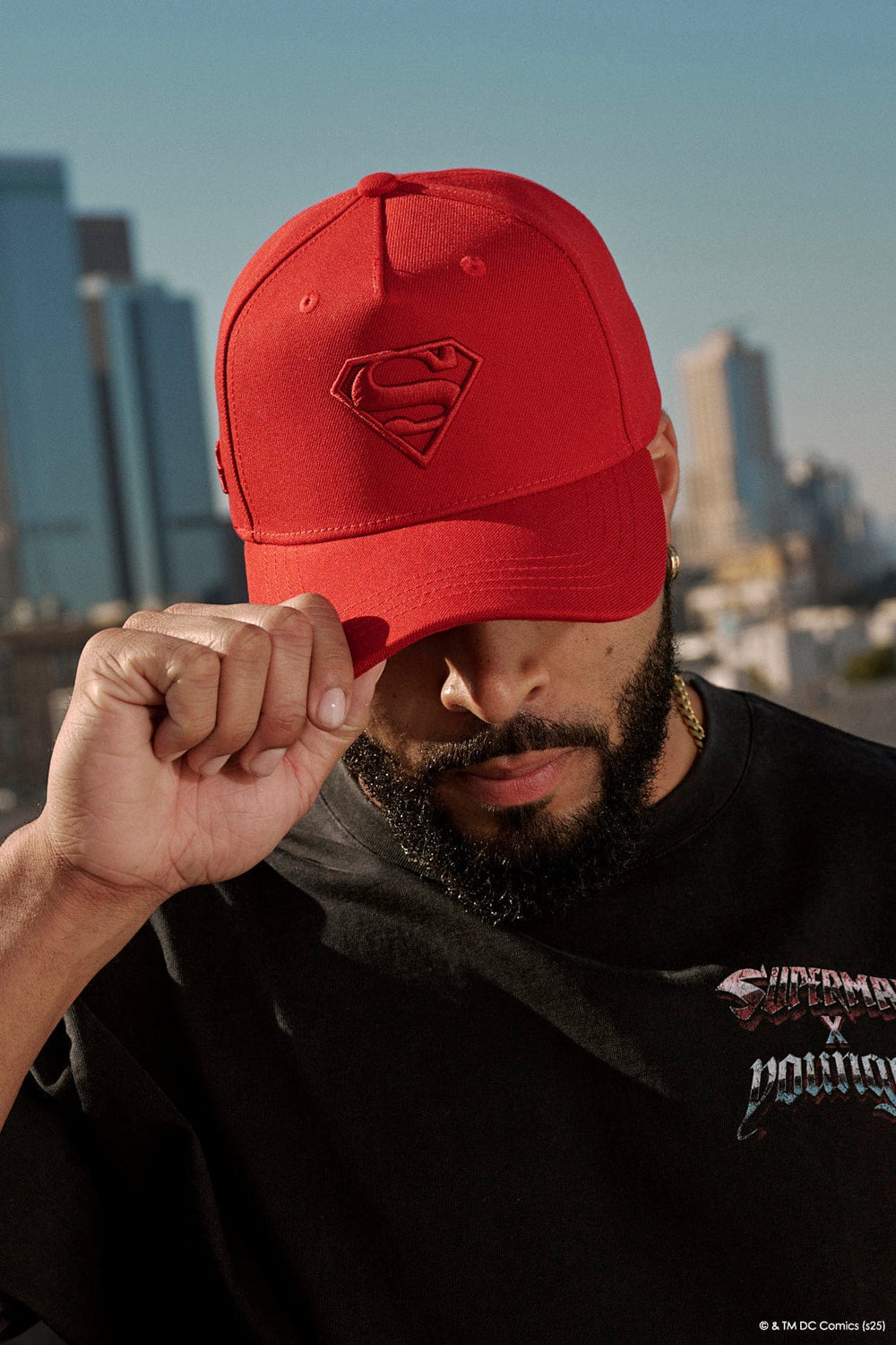 Gorra con escudo de Superman